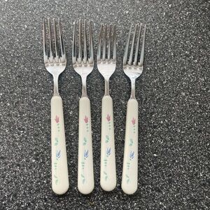 Set of 4 vintage floral patterned forks in white and multi-colour kitchenware